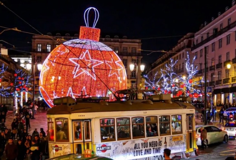LUCI DI NATALE A LISBONA