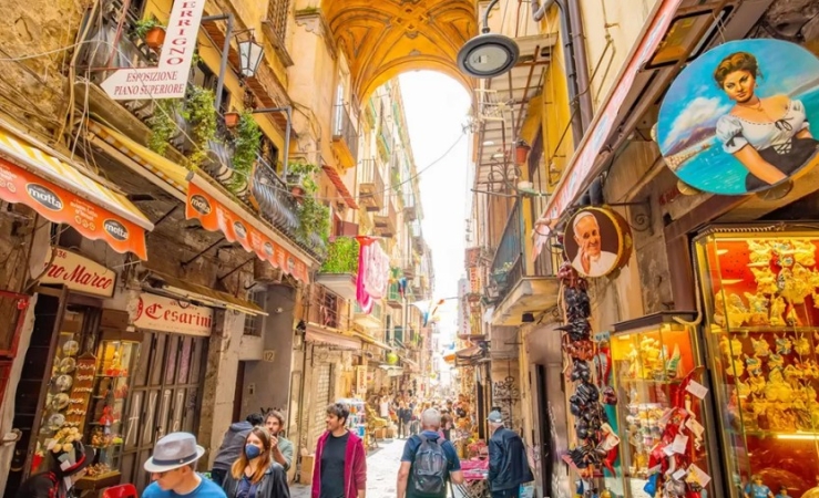 NAPOLI, CASERTA E POMPEI IN FRECCIA ROSSA VIAGGI DI GRUPPO: PARTI SOTTO CASA