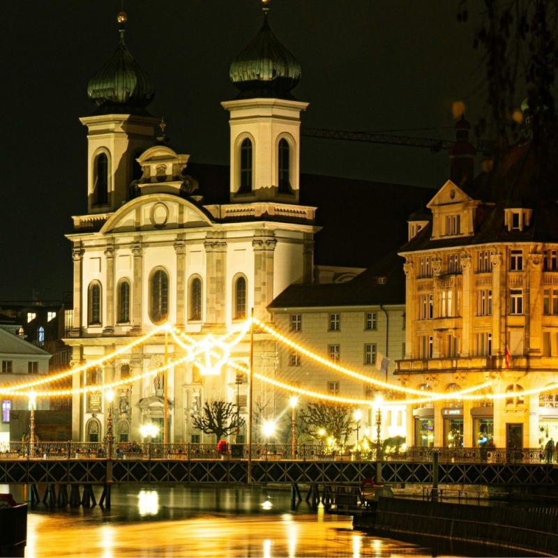 ATMOSFERE NATALIZIE A BASILEA E LUCERNA
