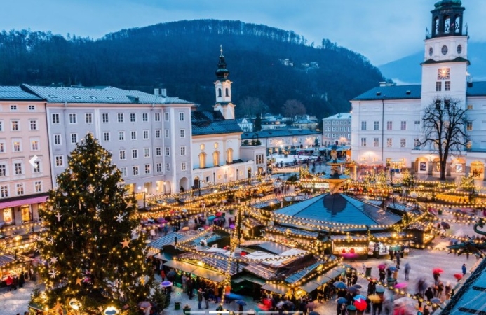 MAGIA D'AVVENTO TRA LE ALPI Rosenheim, Salisburgo e le Miniere di Sale di Hallstatt VIAGGI DI GRUPPO: PARTI SOTTO CASA